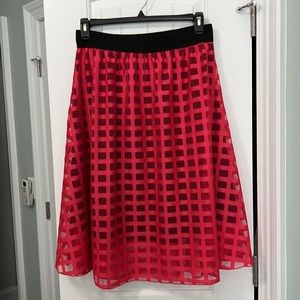 Lularoe Lola red and black layered windowpane skirt, size XL